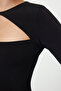 Siyah Cut Out Detaylı Bodycone/Vücudu Saran Maxi Örme Elbise TPRAW25EL00022 - 4