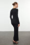 Siyah Cut Out Detaylı Bodycone/Vücudu Saran Maxi Örme Elbise TPRAW25EL00022 - 5