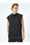 Oversize Sleeveless Sports Tank Top with Hooded Stitching Detail - 3