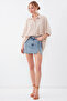 قميص مجعد بأكمام قصيرة