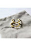 Pearl and Leaf Detailed Hoop Earrings - 3