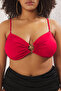 Kırmızı Straplez Premium Aksesuarlı Mix&Match Bikini Üstü TBBSS25CT00003 - 4