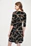 9041087 Crepe Waistband with Elastic Belt Capri Sleeve Dress Black Mustard Chain Pattern - 3