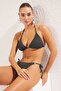 Siyah Üçgen Aksesuarlı Simli Dokulu Brazilian Bikini Takımı TBESS25BT00014 - 2