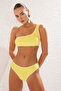 Sarı Nakışlı Tek Omuz Kaplı Regular Normal Bel Bikini Takımı TBESS25BT00020 - 2