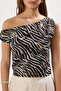Çok Renkli Zebra Desenli Fitted/Vücuda Oturan Asmietrik Yaka Esnek  Örme Bluz TWOSS25BZ00046 - 3