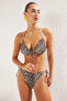 Leopar Desenli Fırfırlı Üçgen Kaplı Regular Düşük Bel Bikini Takımı TBESS25BT00100