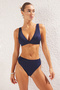 Koyu Lacivert Üçgen Kaplı Regular Yüksek Bel Bikini Takımı TBESS25BT00004
