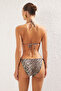 Leopar Desenli Fırfırlı Üçgen Kaplı Regular Düşük Bel Bikini Takımı TBESS25BT00100 - 4