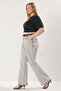Gri Yüksek Bel Comfort Dikiş Detaylı Comofrt/Orta Esnek İspanyol Paça Flare Fit Jeans TBBSS24CJ00003