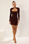 Kahverengi Yakası Cut Out Detaylı Bodycone/Vücudu Saran Kısa / Mini Örme Elbise TPRSS25EL00159