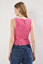 Pembe Fitted Kayık Yaka Kolsuz Pötikareli Dokuma Bluz TWOSS25BZ00356 - 5