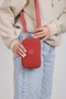 حقيبة كتف صغيرة للجنسين من القماش المجعد M 226 Mega Bag مع حامل للهاتف - 4