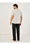 طقم بيجامة وتي شيرت برقبة دائرية بطبعة جرافيكية - 5
