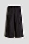 Wide cargo trousers