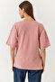Women's Powder Side Slit Cuff Fold Detailed Crew Neck Short Sleeve Basic T-Shirt 60251203 - 7