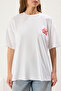 Beyaz %100 Kalın Pamuklu Oversize/Geniş Kalıp Ön Arka Çiçek Baskılı Örme T-Shirt TWOSS25TS00099 - 3