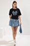 Siyah Fiyonk Nakışlı Regular/Normal Kalıp Crop Örme T-Shirt TWOSS25TS00132