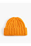 Soft Textured Basic Beret - Knitted Detail