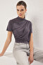 Antrasit Drape Detaylı Fitted/Vücuda Oturan Kısa Kollu Dik Yaka Esnek Örme Bluz TWOSS24BZ00426
