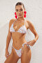 Çiçek Desenli Dantel Detaylı Üçgen Kaplı Brazilian Düşük Bel Bikini Takımı TBESS25BT00077