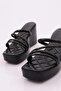 حذاء نسائي بكعب عريض فضي مرصّع بالأحجار شبشب أسود - 4