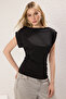 Siyah Drapeli Vatkalı Fitted/Vücuda Oturan Esnek Örme Bluz TWOSS25BZ00174