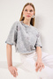 Gri Kalın Pamuklu Yıkamalı Çiçekli Relaxed/Rahat Kalıp Crop Örme T-Shirt TWOSS25TS00131