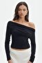 Black Boat Neck Gathered Women's Body Sh225