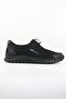 Laceless Mesh Walking Shoes Black Men's Sneaker