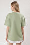 Mint %100 Pamuk Oversize/Geniş Kesim Slogan Nakışlı Örme T-Shirt TWOSS25TS00161 - 5