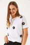 Women's White Crew Neck Daisy Accessory Short Sleeve T-Shirt 60602019 - 6