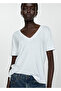White Women's T-Shirt 77170580 - 7