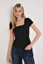Siyah Kare Yaka Fitted/Vücuda Oturan Örme Bluz TWOSS25BZ00378 - 2