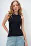 Women's Black Crew Neck Zero Sleeve Blouse Alc-X13669