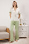 Ekru-Yeşil %100 Pamuklu Fırfır Detaylı Örme Pijama Takımı THMSS24PT00223