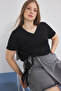 Siyah Regular Fit V Yaka Büyük Beden T-shirt TBBSS25BF00062 - 2