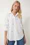 Women's White Lilac Heart Embroidered Woven Shirt Bv00123 - 2