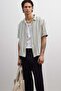 Regular Fit Textured resort shirt - 3