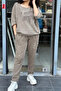 Women's Brown Round Neck Appliqued Sequin Daisy Patterned 3/4 Sleeve Oversized Loose Linen Blouse - 2