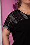 تي شيرت مطرز بالترتر مقاس كبير باللون الأسود - 2