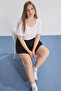 Beyaz Regular Fit Havuz Yaka Büyük Beden T-shirt TBBSS25BF00063 - 3