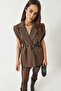Women's Brown Pocket Detailed Belted Padded Oversize Lined Blazer Vest 11143 60281003 - 4