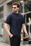 تي شيرت رجالي أساسي مطرز باللون الأزرق الداكن E7106