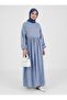 فستان مخطط بأكمام مطاطية باللون النيلي