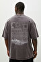 Büyük Beden Antrasit Oversize/Geniş Kesim Soluk Efektli Baskılı %100 Pamuk T-Shirt TMNSS25BF00015