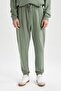 Regular Fit Sweatpants with Pockets and Elasticated Cuffs B0485Ax23Au