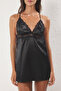 Siyah Saten Dantel ve Yırtmaç Detaylı İp Askılı Dokuma Babydoll/Fantezi Gecelik THMSS25CY00001 - 7