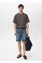 Yıkanmış görünümlü denim bermuda şort - 2