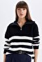 Relax Fit Striped Half Zipper Thessaloniki Fabric Knitwear Sweater C9040Ax24Wn